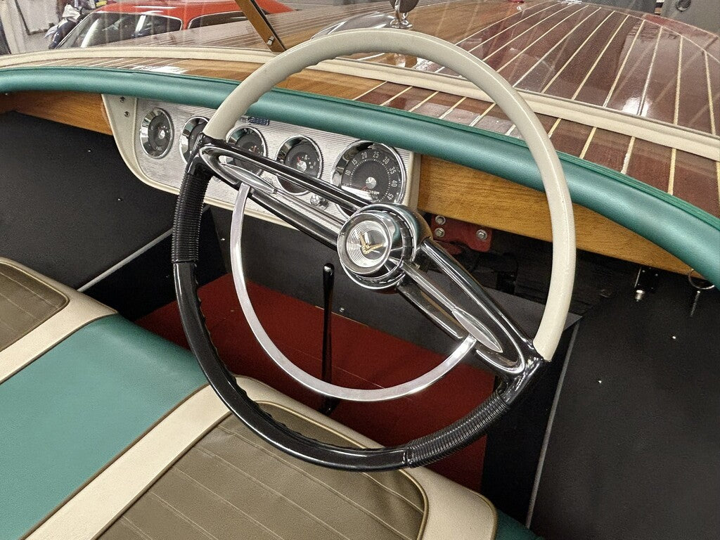 Chris Craft Capri 1961 19 fot