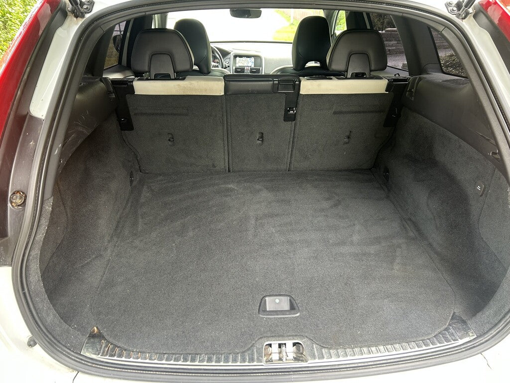 Volvo XC60 D4 FWD Aut Summum 181hk Skinn Nav 2015