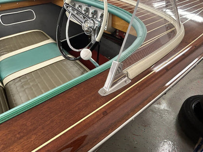 Chris Craft Capri 1961 19 fot