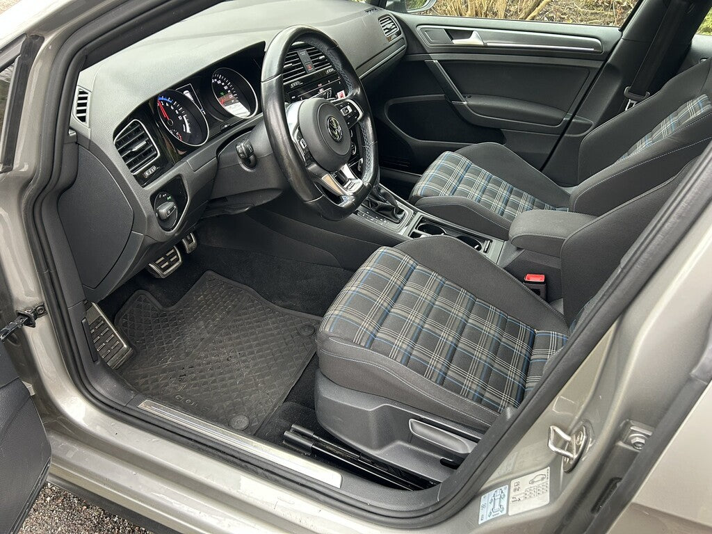 Volkswagen Golf GTE 1.4 TSI DSG, Nav, Värmare, 204hk, 2017.