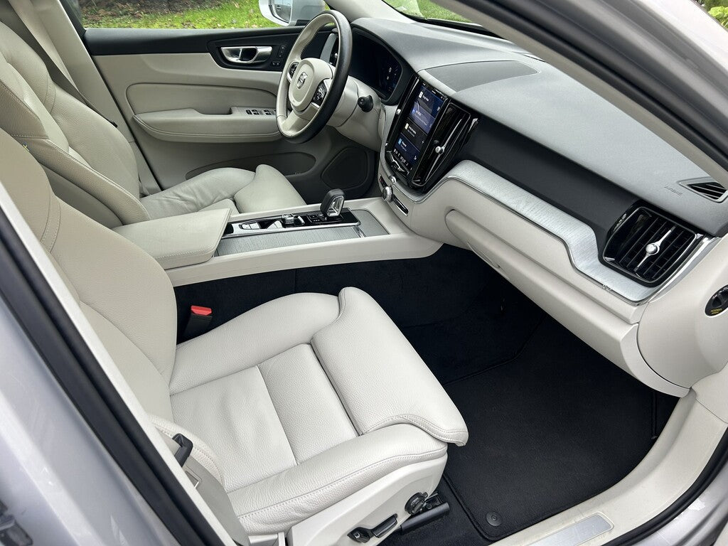 Volvo XC60 Recharge T6 II AWD Plus Bright Edition Geartronic, 350hk, 2024