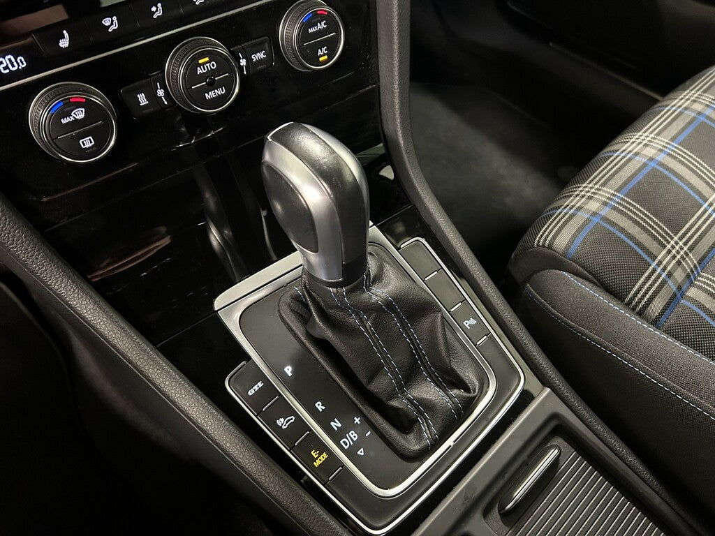 Volkswagen Golf GTE 1.4 TSI DSG Sekventiell, Pluspaket, Nav, Värmare, 204hk, 2020.