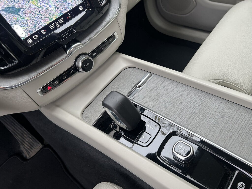 Volvo XC60 Recharge T6 II AWD Plus Bright Edition Geartronic, 350hk, 2024